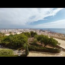 Die zu einer Gartenanlage umgestaltete Vorburg der Alcazaba